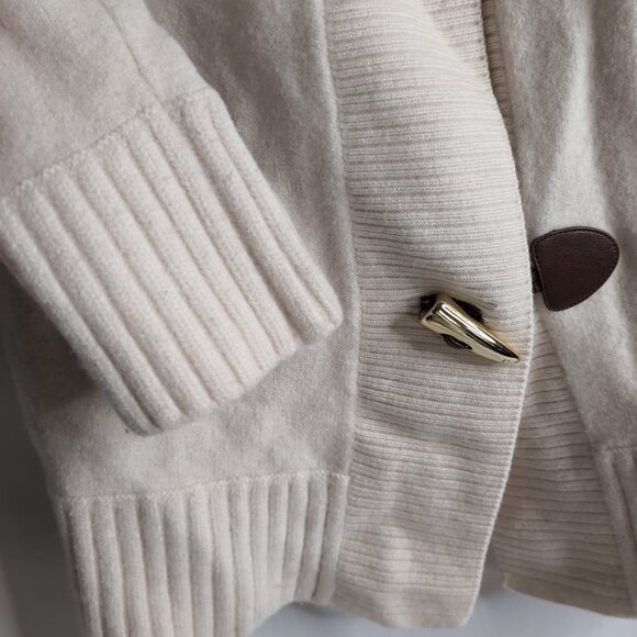 Michael Kors Women's Cream Sweater/Cardigan Horn Buttons, Medium - Picture 6 of 11